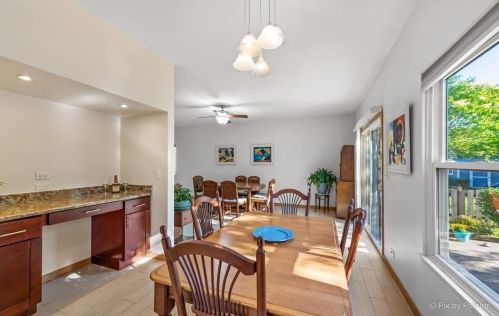 1168 Chalet Dr, Carol Stream IL  60188-3972 exterior