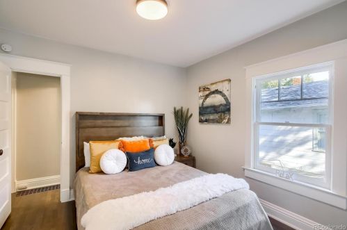 3221 Grant St, Englewood CO 80113-6829 exterior