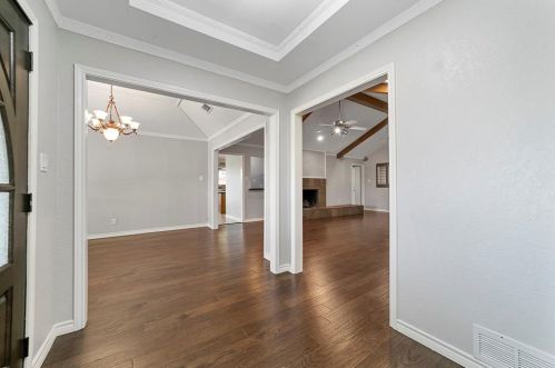 2625 Ramblewood Dr, Carrollton TX  75006-2113 exterior