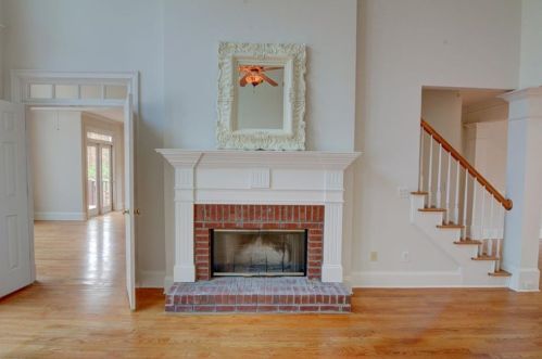 305 Hunting View Ct, Atlanta GA  30328-2779 exterior