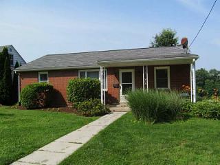 826 Sewickley St, Greensburg, PA 15601-4837