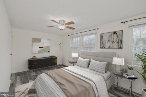 8105 Willowdale Ct, Springfield VA  22153-3620 exterior