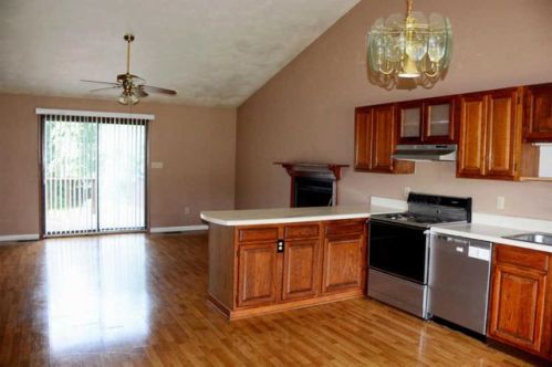 3102 Courtland Rd, Roanoke, VA 24012-7704