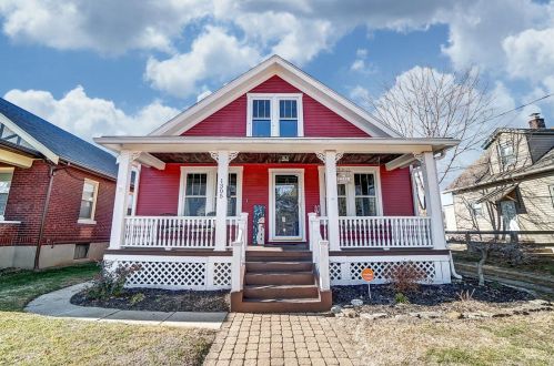 1305 Fenton Ave, Cincinnati, OH 45215-3128