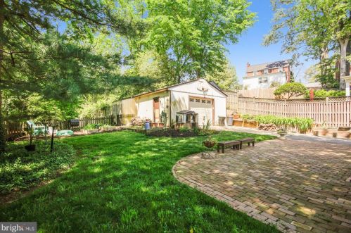 10130 Brookmoor Dr, Silver Spring MD 20901-2712 exterior