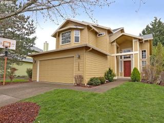 15639 Rondos Dr, Portland, OR 97229-8984