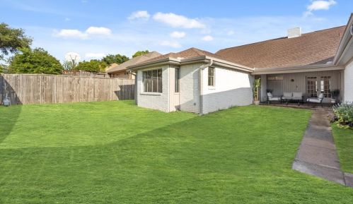 1118 Wiltshire Dr, Carrollton TX 75007-4810 exterior