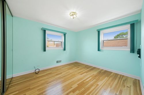 8830 Elmore St, Niles IL 60714-2413 exterior