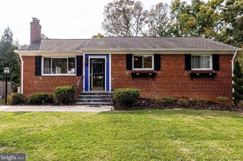 7509 June St, Springfield, VA 22150-3926