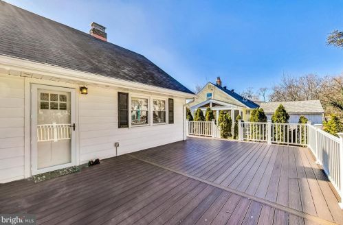 903 Robin Rd, Silver Spring MD  20901-1872 exterior