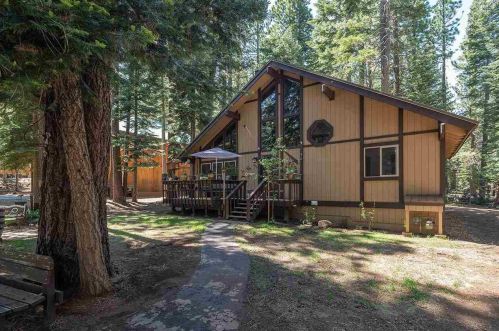 14050 Davos Dr, Truckee, CA 96161-6506