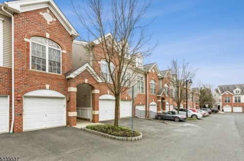 108 Donato Cir, Scotch Plains, NJ 07076-1068