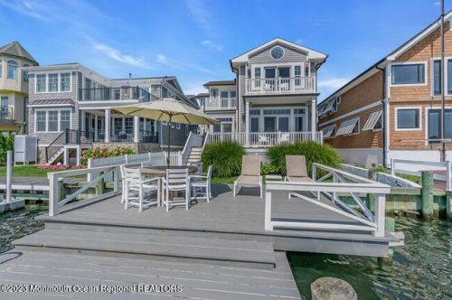 24 Poole Ave, Avon, NJ 07717-1112