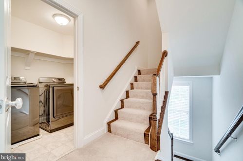 7892 Carbondale Way, Springfield VA  22153 exterior