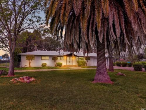 7513 Locke Rd, Vacaville, CA 95688-9627
