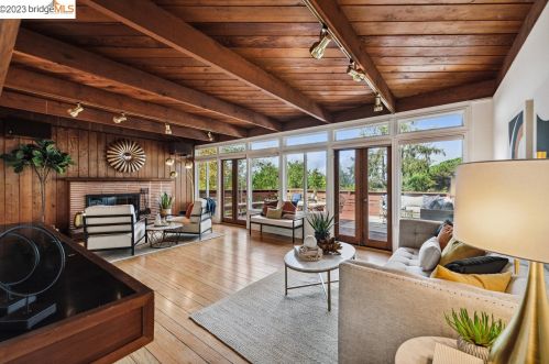 140 Avenida Dr, Berkeley, CA 94708-2125