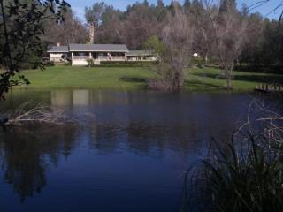 20114 Vernita Dr, Redding, CA 96003-9101