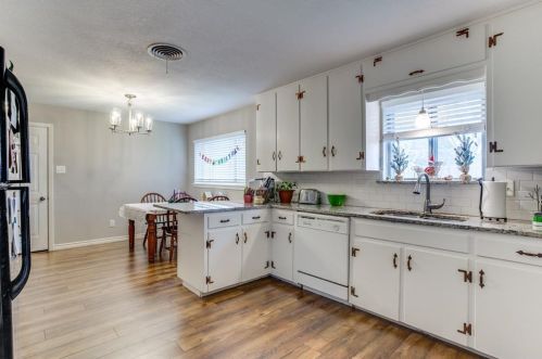 4212 Selkirk Dr, Fort Worth TX  76109-5328 exterior