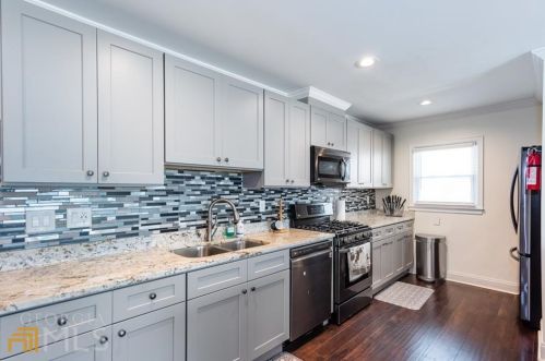 1723 Hardin Ave, Atlanta GA  30337-2059 exterior