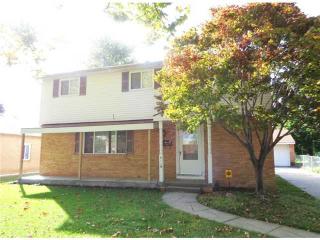 611 Regina Pkwy, Toledo, OH 43612-3327