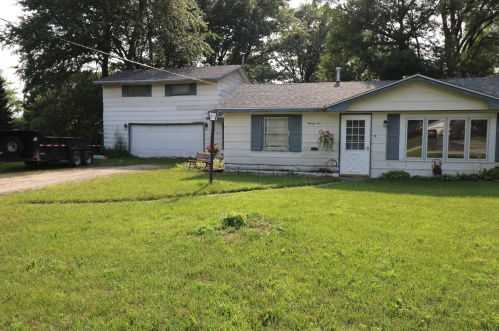 2010 Roberts St, Lorenzo, IL 60481-1733
