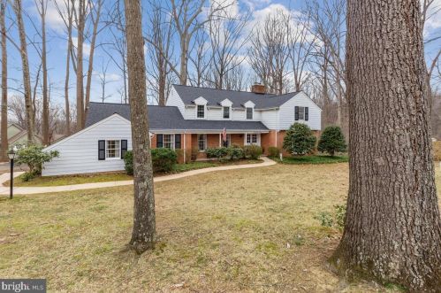 2814 Fallsmont Dr, Fallston, MD 21047-2247