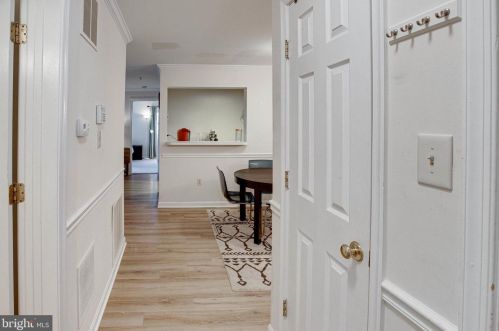 13615 Garfield Pl, Woodbridge, VA 22191-1953