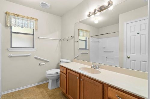 2431 Arbor Ct, Irving TX  75060-6568 exterior