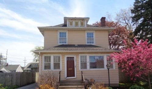 109 Hunter St, Thornton, IL 60476-1213