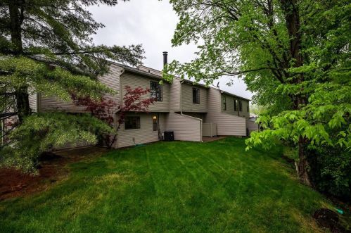 5424 Gantzfield Ct, Cincinnati OH  45241-6078 exterior
