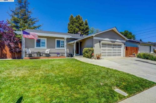 4624 Newhaven Way, Hayward, CA 94546-3644