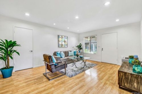 279 Streamwood, Irvine CA  92620-1944 exterior