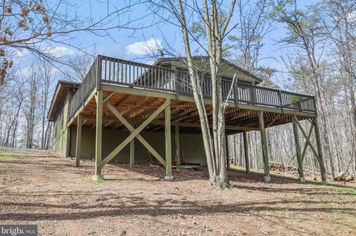 208 Pathfinder Ln, Hedgesville WV  25427-6160 exterior