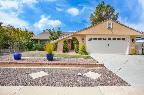 2283 Ecroyd Ave, Simi Valley, CA 93063-3517