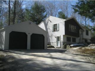 10 Pinewood Xing, Wakefield, NH 03872-4400