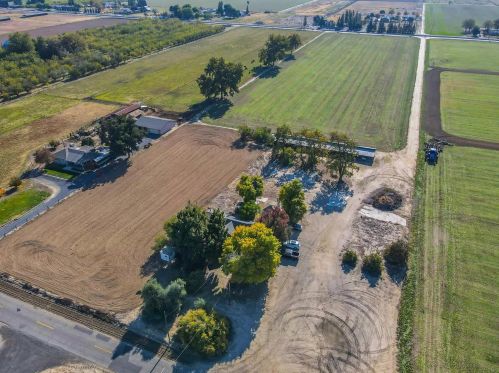 906 Greenway Ave, Turlock, CA 95380-8721