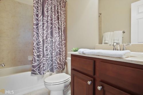 5579 High Point Ave, Atlanta GA  30342-0026 exterior