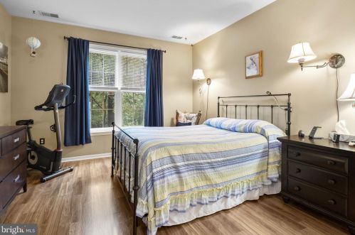 64 Kyle Way, Trenton NJ 08628-2521 exterior