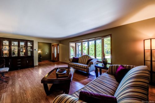 331 Ridgemoor Dr, Willowbrook IL  60527-5419 exterior