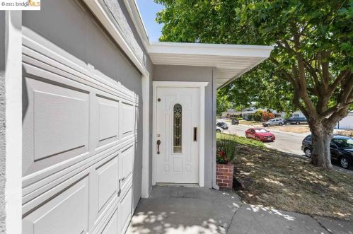 4340 Gem Ave, Hayward, CA 94546-4739