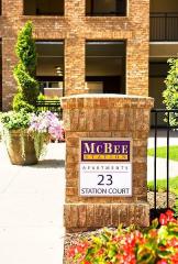 27 Station Ct, Greenville SC  29601-2933 exterior