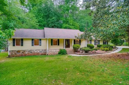4299 Hamill Dr, Buford, GA 30519-3907