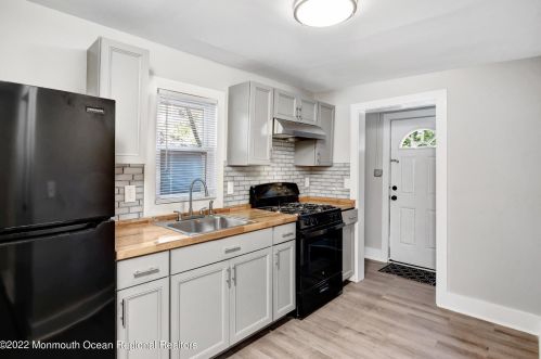 237 Drs James Parker Blvd, Tinton Falls NJ  07701-1338 exterior