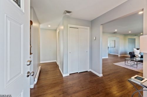 855 Ternay Ave, Scotch Plains, NJ 07076-2128