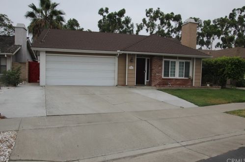 23952 Swan Dr, El Toro, CA 92630-3761