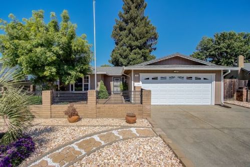 11052 Gingerwood Way, Rancho Cordova, CA 95670-5255