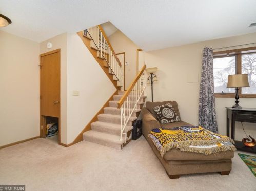 1889 Edgerton St, Saint Paul MN  55117-2447 exterior