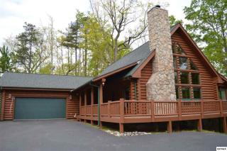 4559 Whetstone Rd, Pigeon Forge, TN 37862-8195