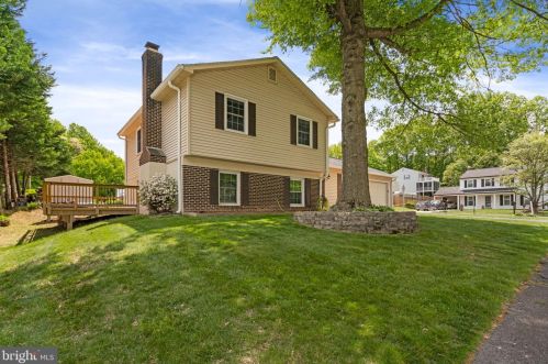 7797 Newington Woods Dr, Springfield VA  22153-2234 exterior