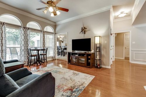 1 Winter Trail Ct, Midlothian TX  76063-6094 exterior